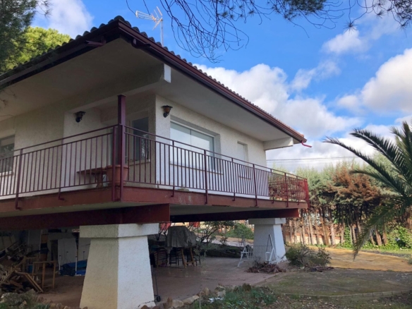 Encantadora casa reformada con amplio jardín en Daganzo